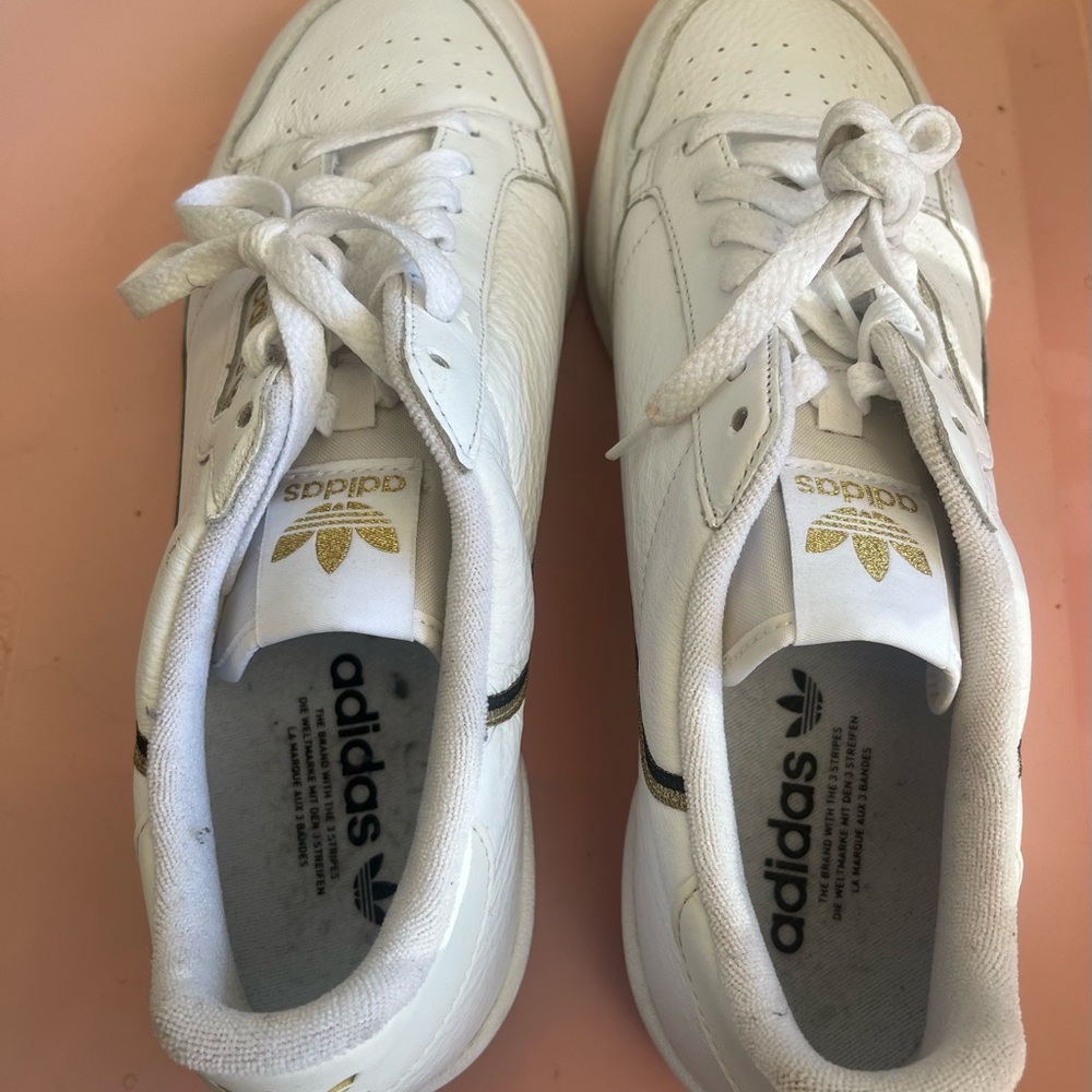 Mens Adidas White Sneakers with Gold Accents size 12 excellent condition!